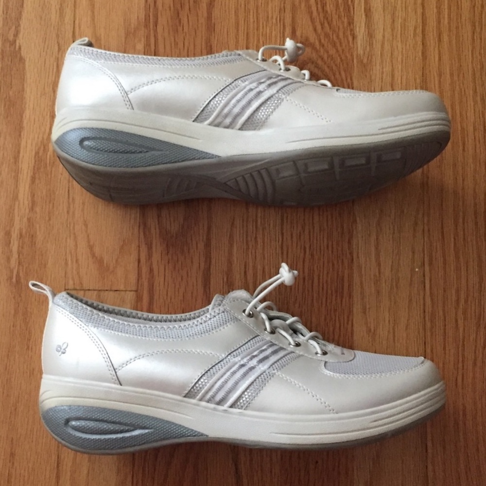 Get Fit By Grasshoppers Toggle Platform Sneakers - image 3